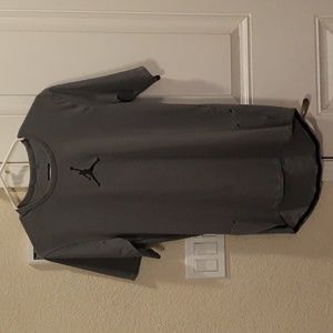 Nike Jordan Centered Jumping Man Alpha men's t-shirt size small grey